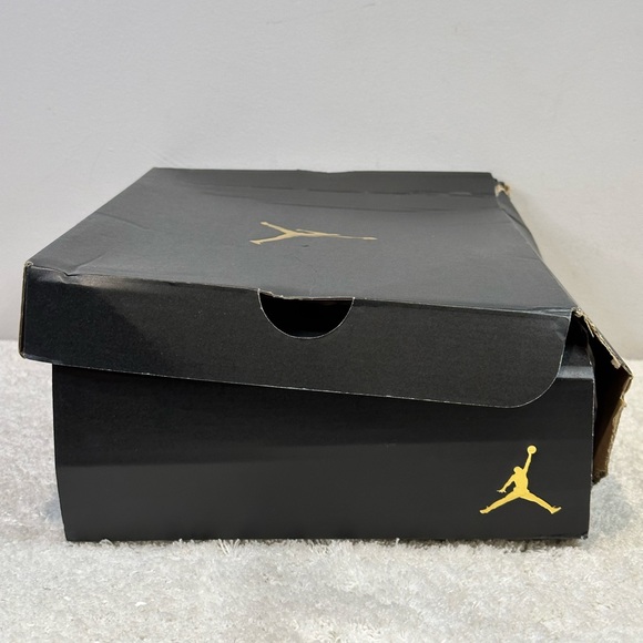 Air Jordan 1 Mid SE - Picture 14 of 14